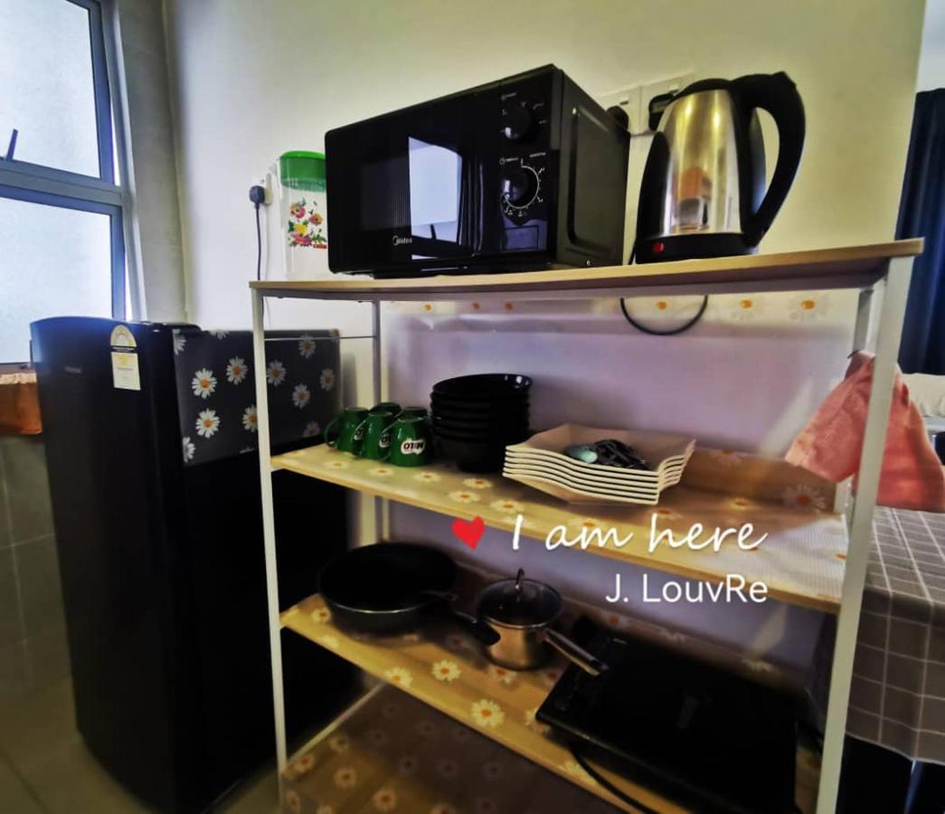 Studio Apartment Pasar Malam J.Louvre タナ・ラタ エクステリア 写真